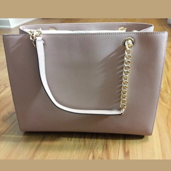 Michael Kors Susannah Large Leather Tote Handbag - Picture 3 of 8